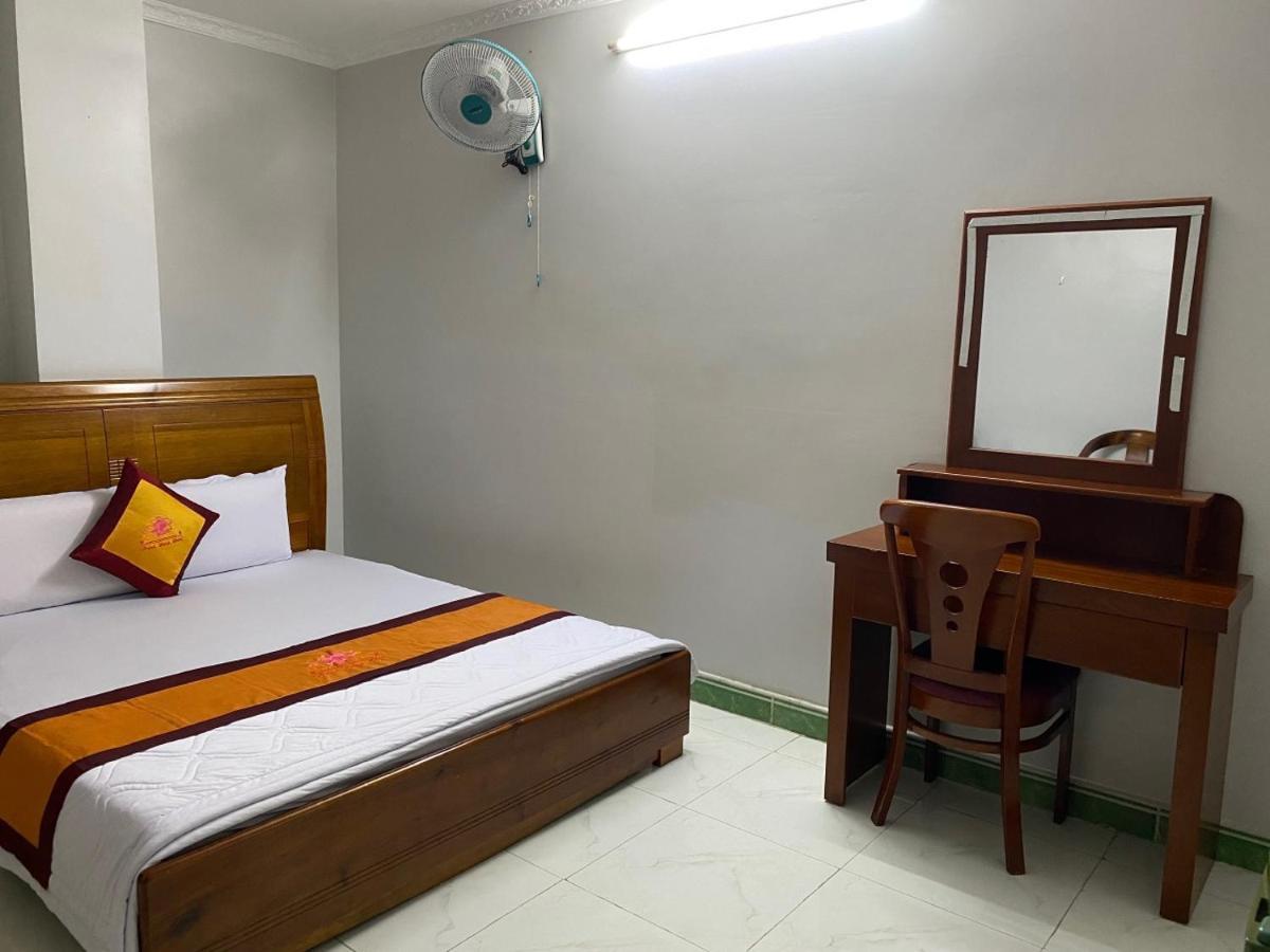 Khach San Thanh Hong Ho Chi Minh Zewnętrze zdjęcie