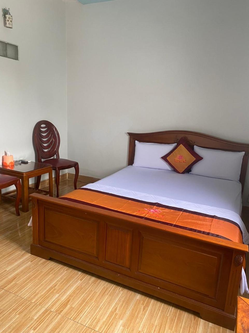Khach San Thanh Hong Ho Chi Minh Zewnętrze zdjęcie